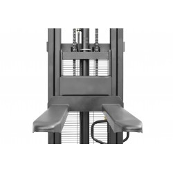 Electric Pallet Stacker CORMAK Q10E33 (1000kg, 3300mm lift height) - 