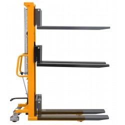 Transpallet a montante CORMAK P716 (portata 700kg, sollevamento 1600mm) - 