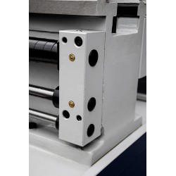 Tornio universale convenzionale CORMAK GRAND 420x1500 con utensili da tornitura e contropunta rotante - 