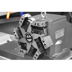 CNC-Drehmaschine CORMAK 320x1000 Hydraulisches Futter Siemens Sinumerik - Drehmaschine  CNC CORMAK 320x1000