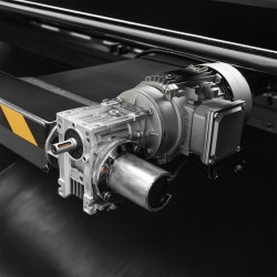 Hydrauliczne nożyce gilotynowe NC SHARK 4x6000 - 