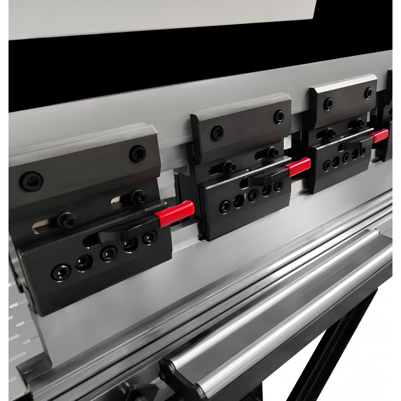 Prasa krawędziowa hydrauliczna CORMAK CNC ULTIMATE 4+1 130×3200 DA-66T
