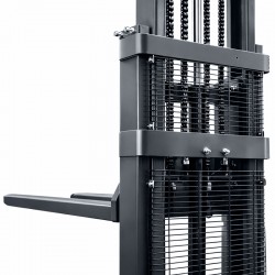 Elektryczny wózek masztowy Q15E35-2 (udźwig 1500 kg, podnoszenie 3500 mm) - 