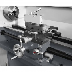 Tokarka uniwersalna konwencjonalna CORMAK 330 x 700 230V z podstawą + noże + kieł obr. - 