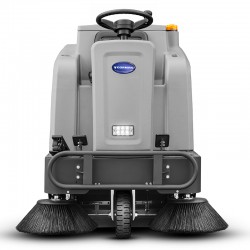 Zamiatarka samojezdna z siedziskiem z natryskiem ZP7500 (wydajność do 7500m3/h) - 