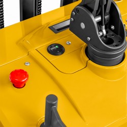 Elektrischer Hochhubwagen mit Fahrerplattform CORMAK Q15E30RO 1500kg 3000mm - 
