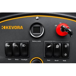 Zamiatarka samojezdna z siedziskiem z natryskiem KEVORA ZP7500 (wydajność do 7500m2/h) | Producent CORMAK