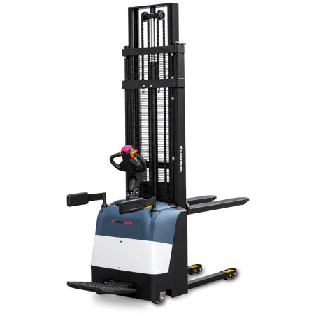 Samojezdny elektryczny wózek masztowy z podestem Q15E45RD (udźwig 1500 kg, podnoszenie 4500 mm) | Producent CORMAK