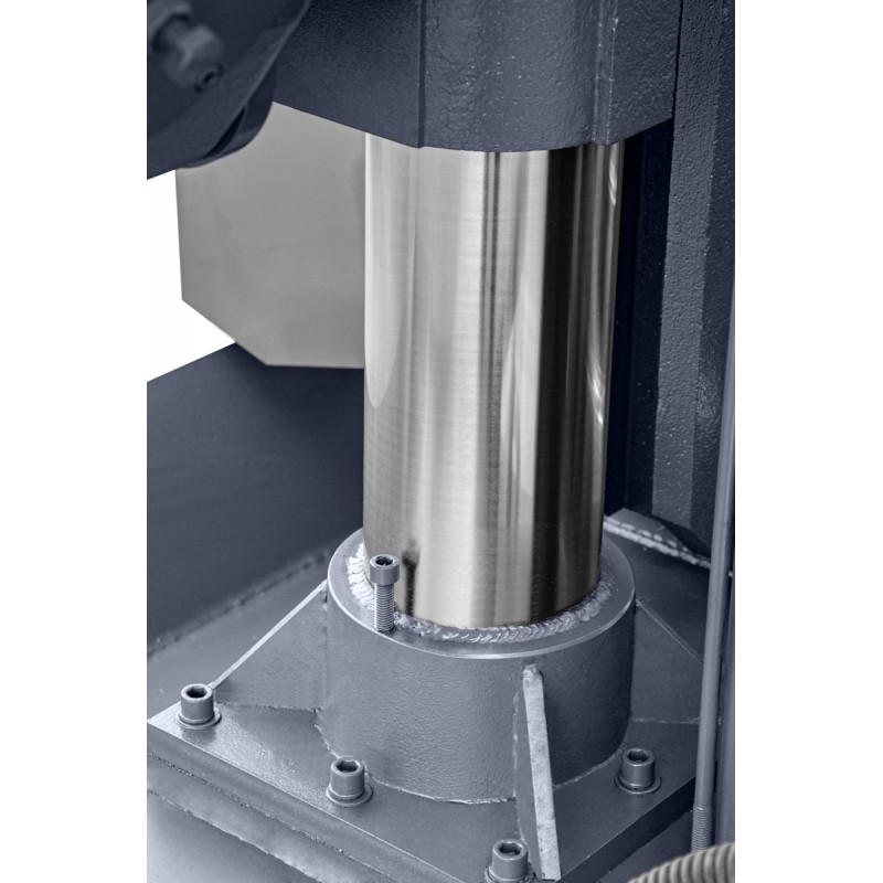 Automatyczna, kolumnowa przecinarka taśmowa CORMAK H600SA | Producent CORMAK