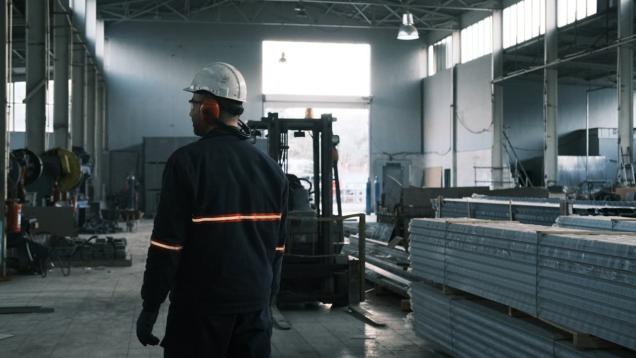 Forklift Forks – Types and Dimensions