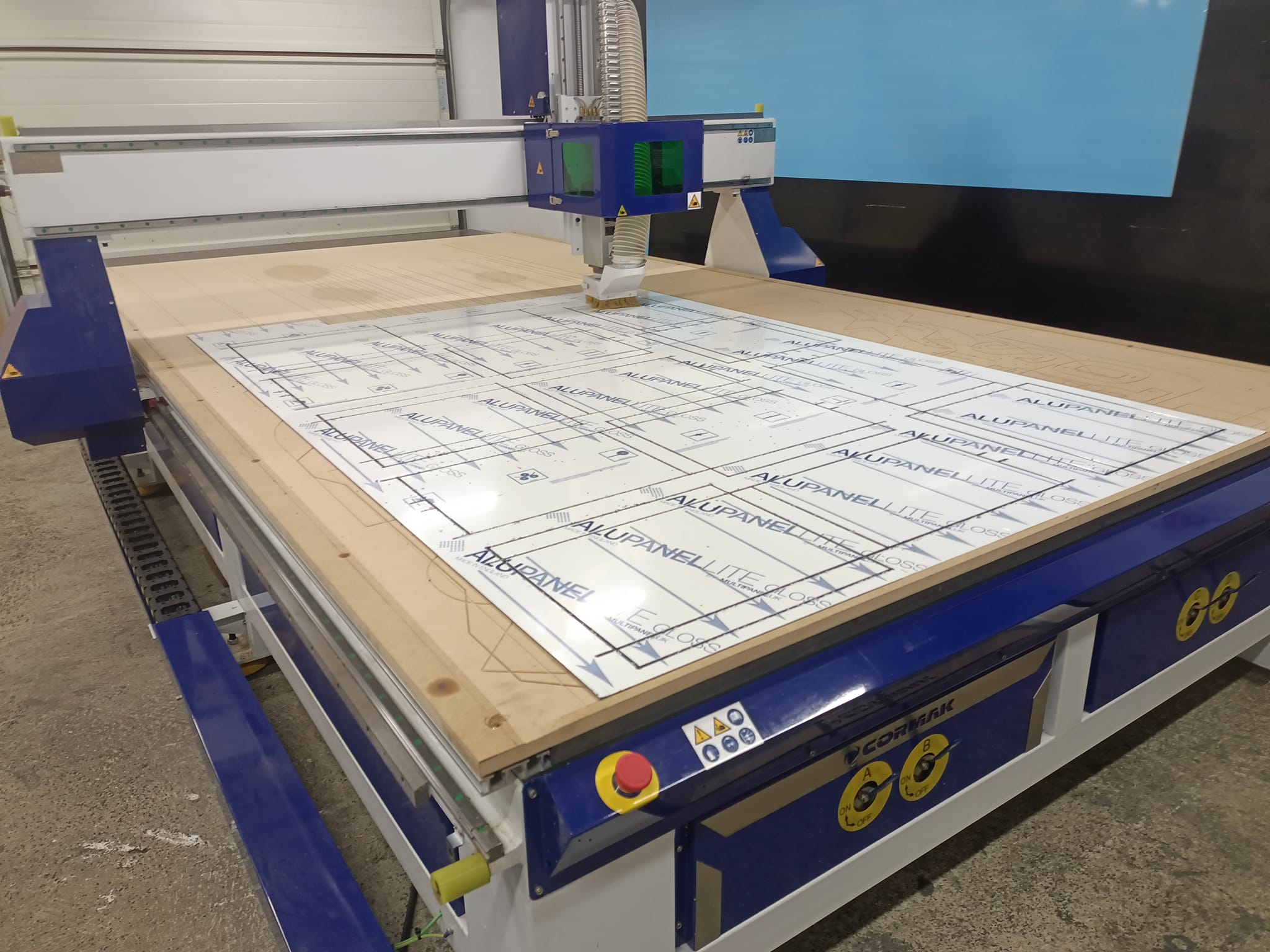 CNC CORMAK C2040 PREMIUM Vakuumpumpe